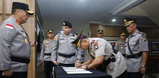 Kapolda Kepri Pimpin Upacara Serah Terima Jabatan Ka SPKT Polda Kepri