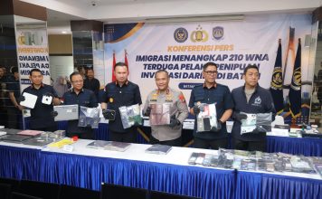 Kapolda Kepri Hadiri Pengungkapan 210 WNA Terduga Pelaku Online Scam Internasional di Batam