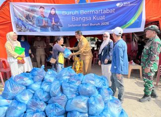 Peringati Hari Buruh, BPJS Ketenagakerjaan Lhokseumawe Salurkan Bantuan untuk Korban Kebakaran Pardede