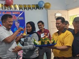 Media Bursakota.co.id Ucapkan Selamat HUT ke-4 Suarakritik.com dan HUT ke-32 Kabiro Sulastri