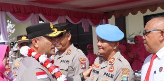 22 Tahun Mengabdi di Perbatasan Utara Kepri, Kasipropam Polres Anambas dan Istri Diganjar Hadiah Umrah dari Kapolda