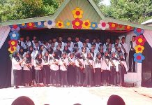 Haru Perpisahan SMPN 2 Senayang, Puluhan Siswa Menangis Peluk Guru