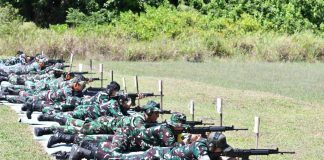 Bintara dan Tamtama Lanud RSA Asah Kemampuan Menembak