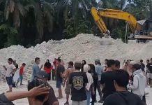 Warga Aek Songsongan Protes Galian C Milik CV Sadana Aditya Pradana