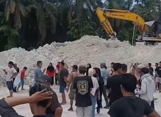 Warga Aek Songsongan Protes Galian C Milik CV Sadana Aditya Pradana