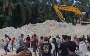 Warga Aek Songsongan Protes Galian C Milik CV Sadana Aditya Pradana