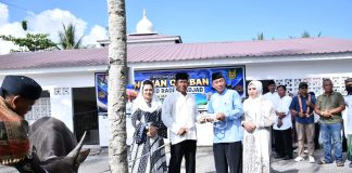 Danlanud RSA Natuna Serahkan Enam Ekor Sapi Qurban di Masjid Mina untuk Warga Sekitar dan Yayasan Anak Yatim