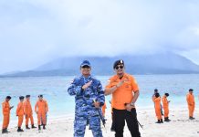 Sambut Hari Lahir Pancasila, Prajurit Lanud RSA dan Basarnas Natuna Kibarkan Garuda Pancasila di Pulau Terdepan NKRI