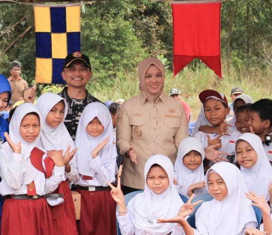 Wakil Bupati Bintan Deby Maryanti Harapkan Aplikasi Si-Pintar, Permudah Orang Tua Daftarkan Anak Masuk Sekolah