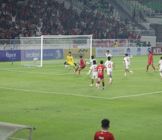 Bupati Asahan Nobar Timnas Indonesia Bersama Gubernur Bobby Nasution di Stadion Utama Sumut