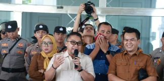Marzuki Janji Fasilitasi Pertemuan Warga Numbing dengan Ketua DPRD Kepri, Bahas Sedimentasi Pasir Laut