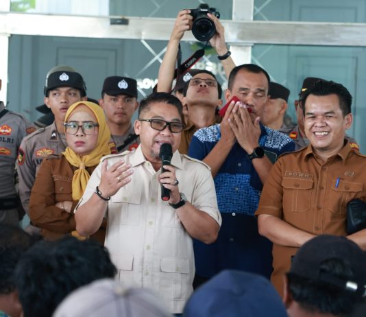Marzuki Janji Fasilitasi Pertemuan Warga Numbing dengan Ketua DPRD Kepri, Bahas Sedimentasi Pasir Laut