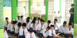IJTI Kepri dan Humas Polres Lingga Sosialisasikan Lomba Hari Bhayangkara ke-80 di Pondok Pesantren Baitul Qur’an