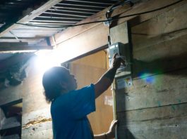Tembus Medan Berat, PLN Hadirkan Listrik 24 Jam untuk 1.396 Rumah Tangga di Pegunungan Arfak, Papua Barat