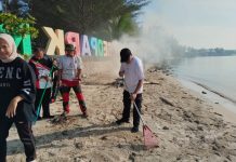 Peringati Hari Lingkungan Hidup Sedunia, Camat Bunguran Timur Ikut Goro Bersih Pantai Piwang