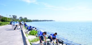Aksi Peduli Lingkungan, Lanud RSA Bersama Kejari, Basarnas, BMKG, RRI dan Masyarakat Natuna Bersihkan Pantai
