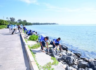 Aksi Peduli Lingkungan, Lanud RSA Bersama Kejari, Basarnas, BMKG, RRI dan Masyarakat Natuna Bersihkan Pantai