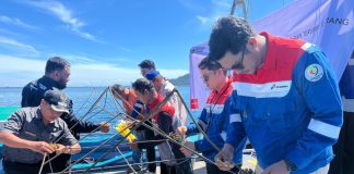 Pertamina Patra Niaga IT Teluk Kabung Laksanakan Transplantasi Terumbu Karang di Pulau Pasumpahan Peringati Hari Lingkungan Hidup Sedunia