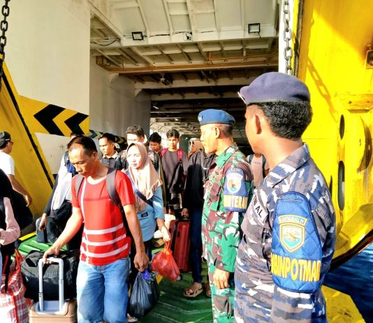 Babinterau Lanud Raden Sadjad Natuna Hadirkan Pelayanan Humanis Melalui Pengamanan Pelabuhan Penagi