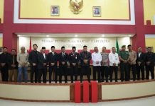 Bupati Al-Farlaky Hadiri Rapat Rekomendasi LKPJ Tahun 2025
