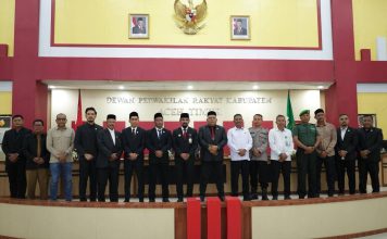 Bupati Al-Farlaky Hadiri Rapat Rekomendasi LKPJ Tahun 2025
