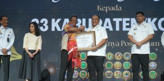 Kemenkumham Perkuat 6.110 Posbankum di Sumut, Bupati Asahan Terima Penghargaan Menteri Hukum