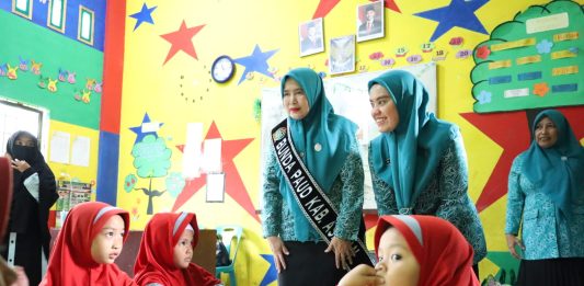 Ketua TP PKK Asahan Tinjau PAUD Qur’an, UMKM Berprestasi dan Taman Baca untuk Dorong Pendidikan dan Literasi