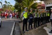 Pastikan Lalu Lintas Berjalan Lancar, Kasat Lantas Pimpin Pengamanan Pawai Budaya 500 Siswa SDN 002 Ranai