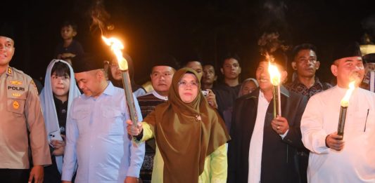 Semarak Malam 1 Muharam, Bupati Siak Hidupkan Kembali Tradisi Pawai Obor di Kota Pusaka