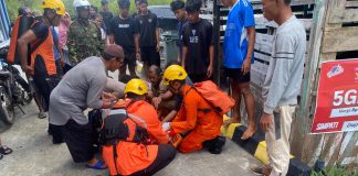 Warga Binjai Tersambar Petir Saat Mencari Kepiting, Tim SAR Evakuasi Korban