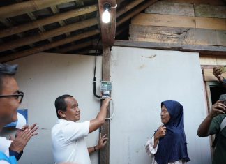 Melalui Lisdes dan BPBL, Pemerintah Bersama PLN Perluas Akses Listrik untuk Masyarakat