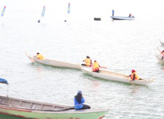 Semarakkan Hari Bhayangkara ke-80, Polda Kepri Gelar Lomba Dayung Sampan dan Ketinting di Tanjung Riau
