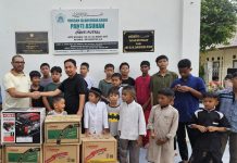 Nasir Djamil Serahkan Bantuan Makanan dan Genset untuk Panti Asuhan Islam Media Kasih Banda Aceh