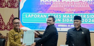 Mewakili Bupati Bengkalis, Sekda Bengkalis Terima Laporan Reses Masa Sidang II