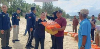 Kejaksaan Hadir untuk Masyarakat, Wakajati Kepri Pimpin Bakti Sosial bagi Nelayan Natuna