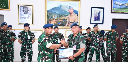 Danlanud RSA Apresiasi Pengabdian Kolonel Adm Marshall pada Penyerahan Jabatan Kadister