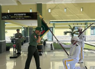 Tradisi Penuh Makna, Yon Komposit 1 Gardapati Antar Prajurit Menuju Satuan Baru