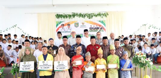 Wakil Bupati Asahan Bersama BAZNAS Salurkan ZIS Triwulan II dan Gelar Khitan Massal 120 Anak