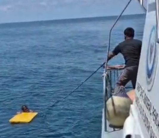 Nahkoda KM Ocean Three Ditemukan Selamat, Dua ABK Masih Dalam Pencarian Tim SAR