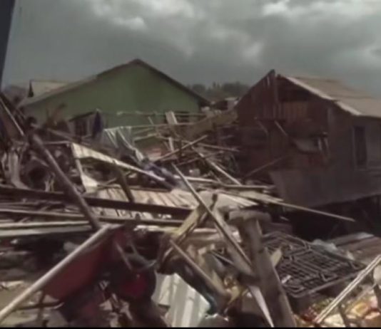 Puting Beliung Terjang Desa Tanjung Kelit Lingga, 80 Rumah Warga Rusak
