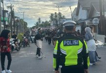 Dukung Kelancaran Pawai Ta’aruf SMAN 2 Bunguran Timur, Satlantas Polres Natuna Siagakan 16 Personel