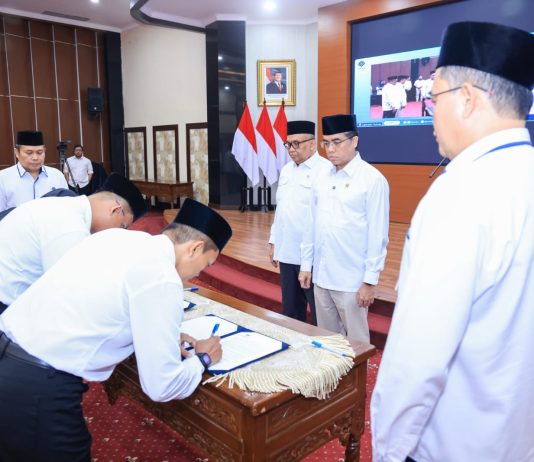 Lantik 10 Pejabat, Menaker Tekankan Penguatan K3 dan Tata Kelola yang Akuntabel