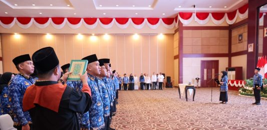 79 PNS dan 105 Pejabat Fungsional Pemprov Kepulauan Riau Dilantik