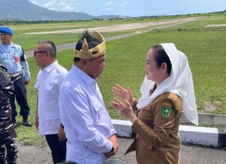 Menko Polkam Kunjungi Natuna, Bupati Cen Sui Lan Sampaikan Keluhan Tingginya Biaya Transportasi dan Rentang Kendali