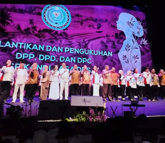 Hashim Djojohadikusumo Lantik Pengurus Srikandi Jaga Desa se-Indonesia, ABPEDNAS dan SMSI Kerja Sama Dukung Program Jaga Desa