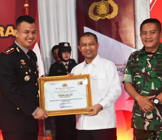 Hadiri Upacara Hari Bhayangkara, Wabup Bagus: Kita Doakan Polri Terus Sukses dan Jaya Mengayomi Masyarakat