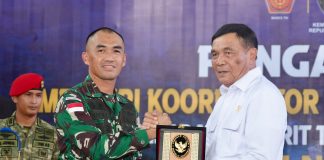 Menko Polkam Sambangi Yonkomposit 1/Gardapati Natuna, Kobarkan Semangat Pengabdian Prajurit Perbatasan