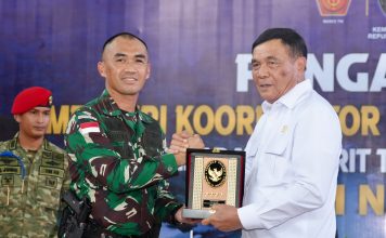 Menko Polkam Sambangi Yonkomposit 1/Gardapati Natuna, Kobarkan Semangat Pengabdian Prajurit Perbatasan