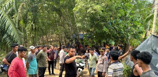 Polres Aceh Timur Amankan Lokasi Kebakaran Penampungan Minyak Tradisional di Darul Ihsan
