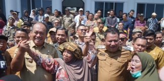 Masyarakat Bandar Pulau Demo Tuntut Perbaikan Jalan, Bupati Asahan Temui Massa dan Janji Tindak Lanjuti
